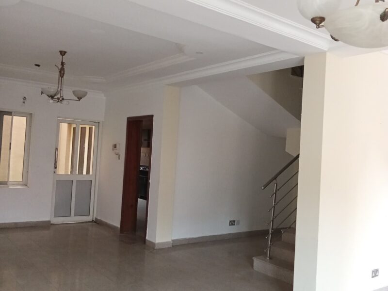 4 units of 4 bedroom terrace duplex