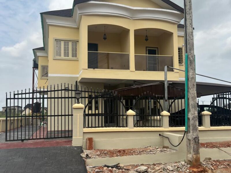 Newly Built Executive 4 Bedroom Duplex